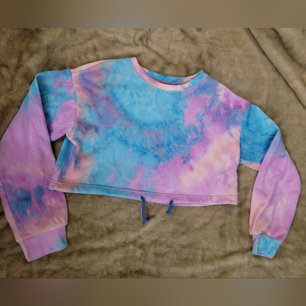 Tie-Dye Long Sleeve Crop Hoodie